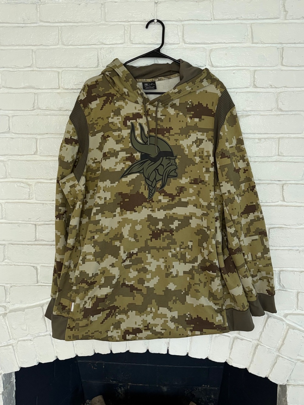 Men’s Nike Minnesota Vikings nfl USA army sweatshirt size 2xl